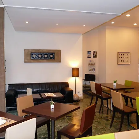 Hotel De Verdun 1882, Bw Signature Collection 4*
